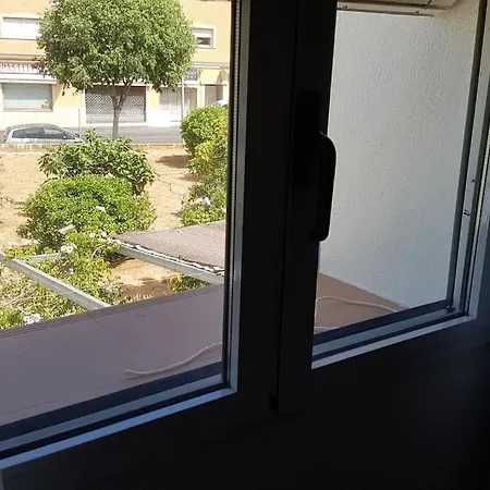 Sanchez Y Laserna Amplia Casa En Denia Cerca Del Mar Y La Montana La Jara (Valencia)